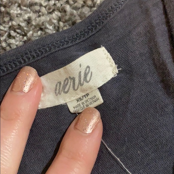 Aerie Short Sleeve Wide Scoop Neck Eyelet Front Side Slits Gray Top Size XS - Picture 6 of 7